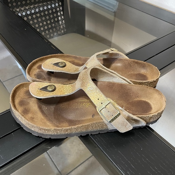 Birkenstock Gizeh Sandals Metallic Gold Strap Buckle Women's Size 41 - Picture 1 of 5